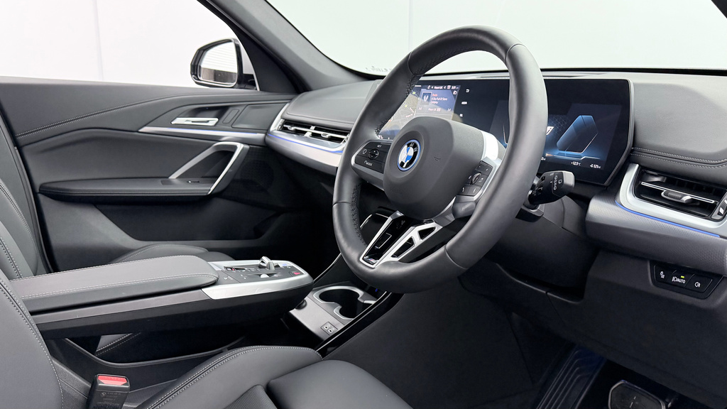 BMW iX1 Ix1 Edrive20 M Sport YA25XBJ Silver #6