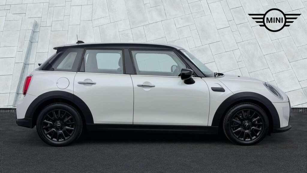 Mini Hatch 5-Door Hatch Cooper Classic VXZ8125 White #3