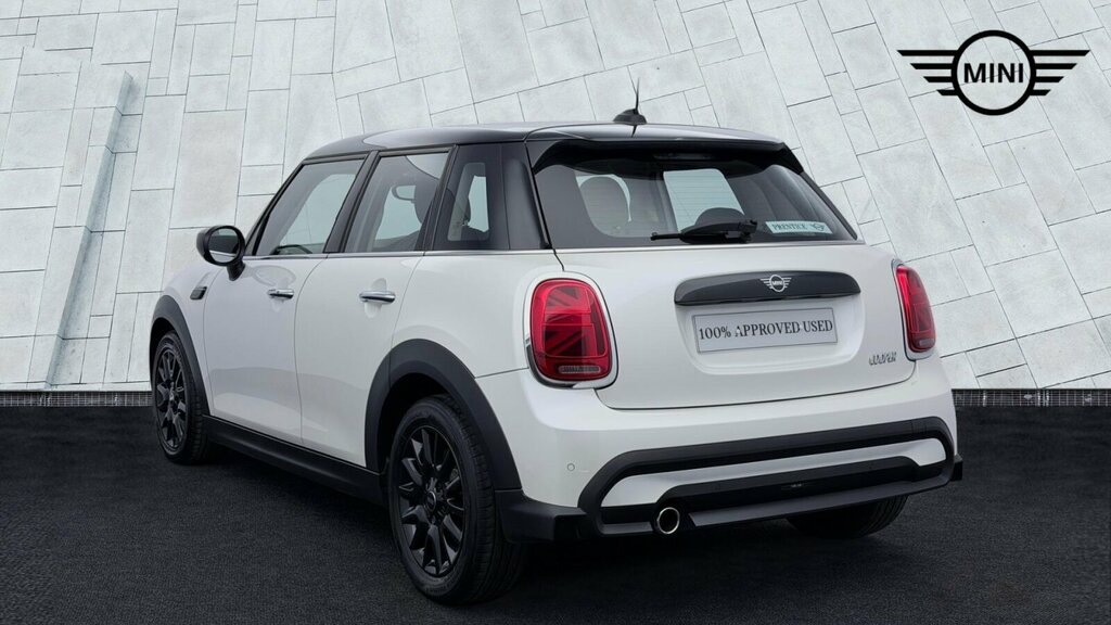 Mini Hatch 5-Door Hatch Cooper Classic VXZ8125 White #2