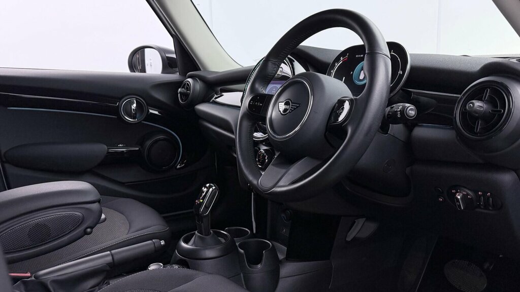 Mini Hatch 5-Door Hatch Cooper Classic VXZ8125 White #6