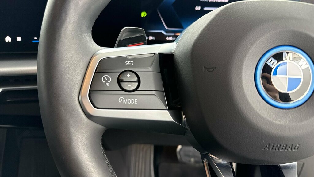 BMW iX2 Suv Black #17