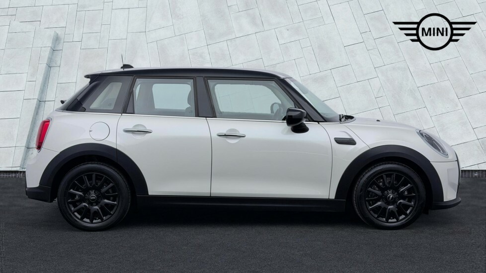 Mini Hatch 5-Door Hatch Cooper Classic VXZ8125 White #3