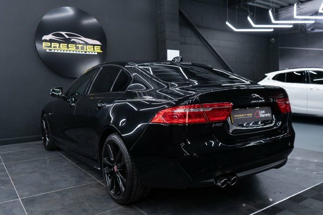 Jaguar XE 2.0 P250 R-dynamic Black Black #45