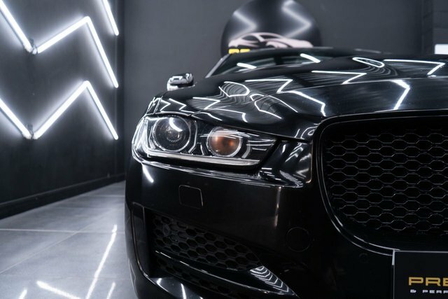 Jaguar XE 2.0 P250 R-dynamic Black Black #35