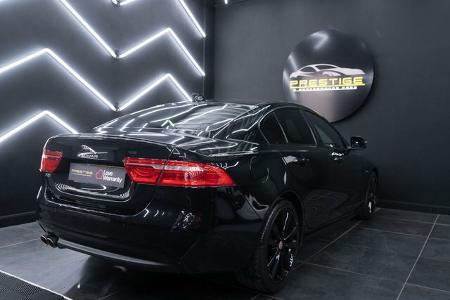 Jaguar XE 2.0 P250 R-dynamic Black Black #44