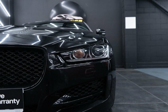 Jaguar XE 2.0 P250 R-dynamic Black Black #34