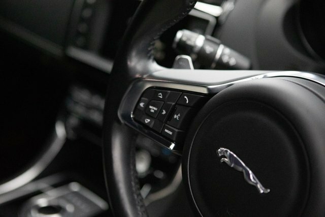 Jaguar XE 2.0 250 Se Grey #29