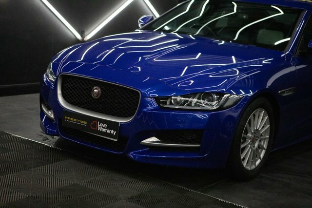 Jaguar XE 2.0 250 Se Grey #73