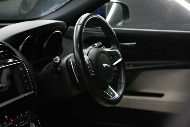 Jaguar XE 2.0 250 Se Grey #54
