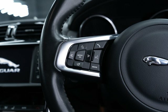 Jaguar XE D R-sport  #24