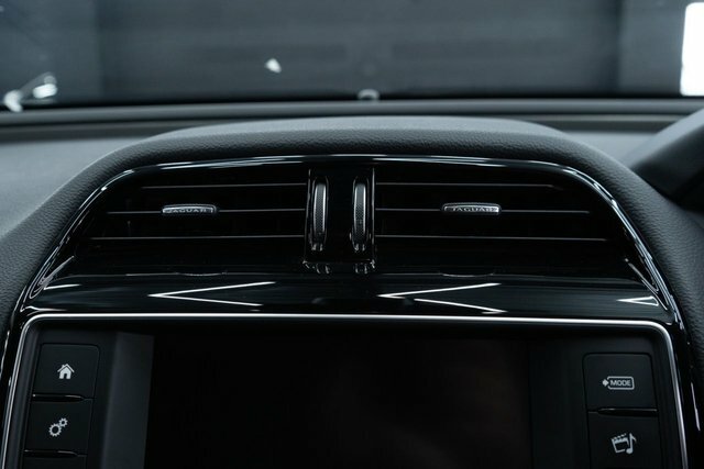 Jaguar XE D R-sport  #55