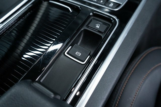 Jaguar XE D R-sport  #33