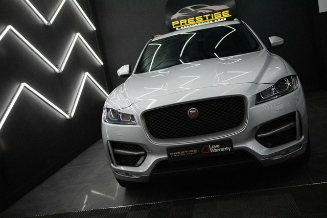 Jaguar F-Pace  Black #15