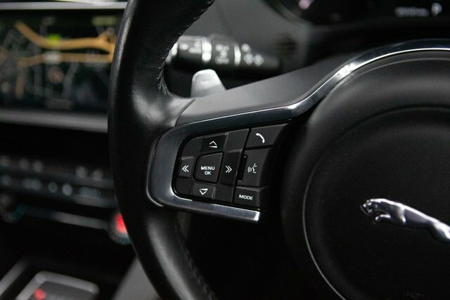 Jaguar F-Pace  Black #44