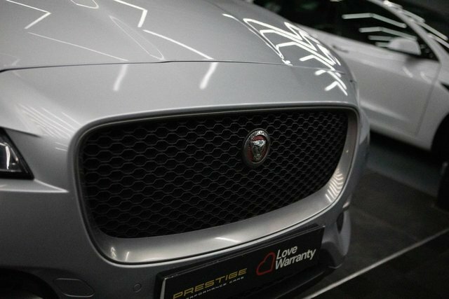 Jaguar F-Pace  Black #28