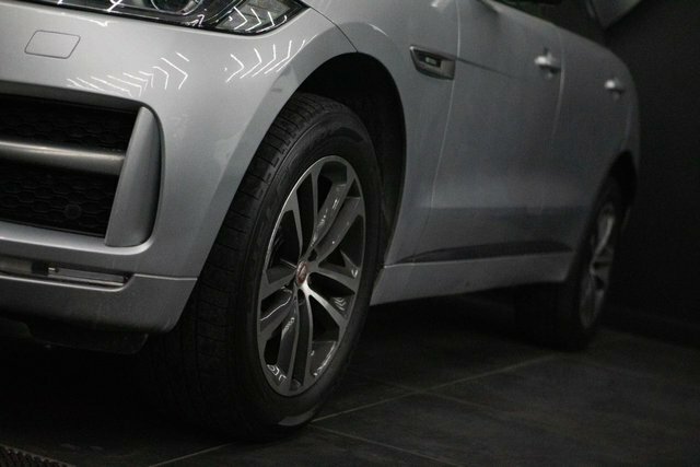 Jaguar F-Pace  Black #19