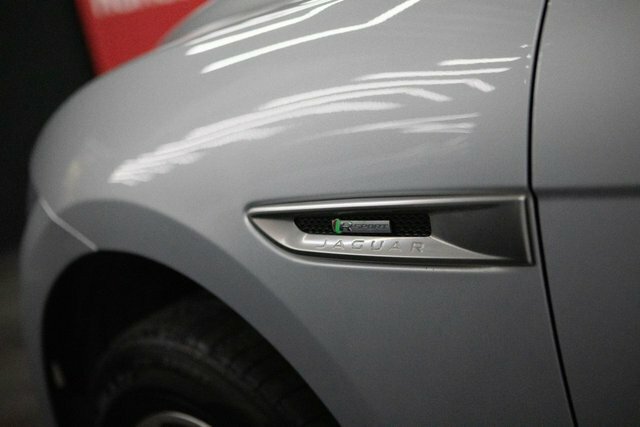 Jaguar F-Pace  Black #21