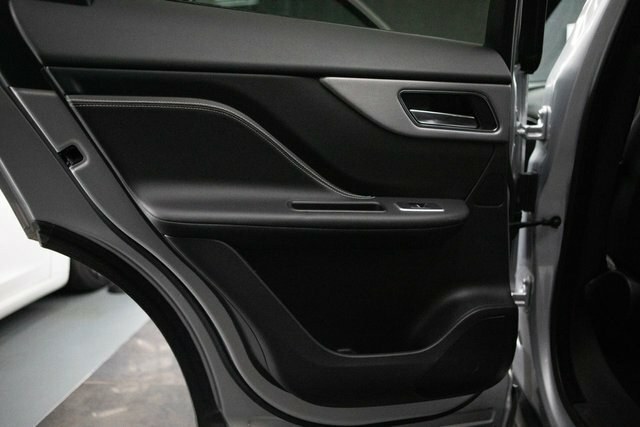 Jaguar F-Pace  Black #24