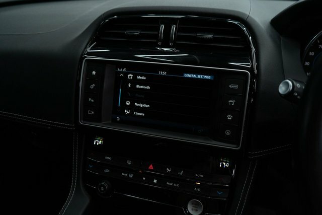 Jaguar F-Pace 3.0D V6 S Black #69