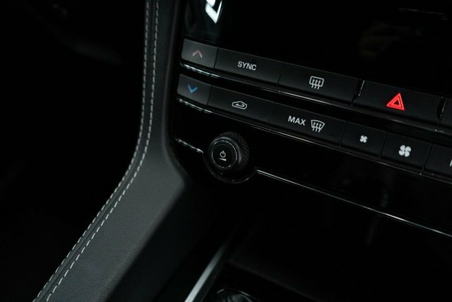 Jaguar F-Pace 3.0D V6 S Black #48