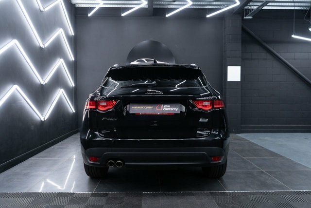 Jaguar F-Pace 3.0D V6 S Black #82