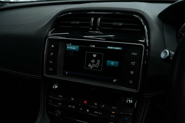 Jaguar F-Pace 3.0D V6 S Black #61