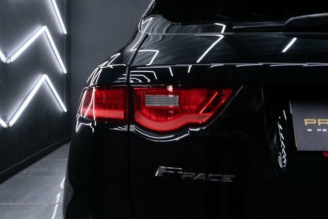 Jaguar F-Pace 3.0D V6 S Black #84