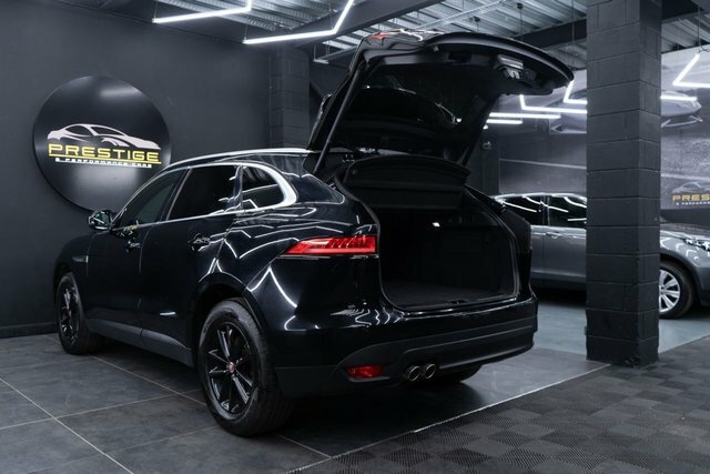 Jaguar F-Pace 3.0D V6 S Black #90