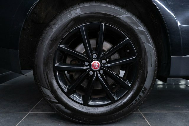 Jaguar F-Pace 3.0D V6 S Black #21