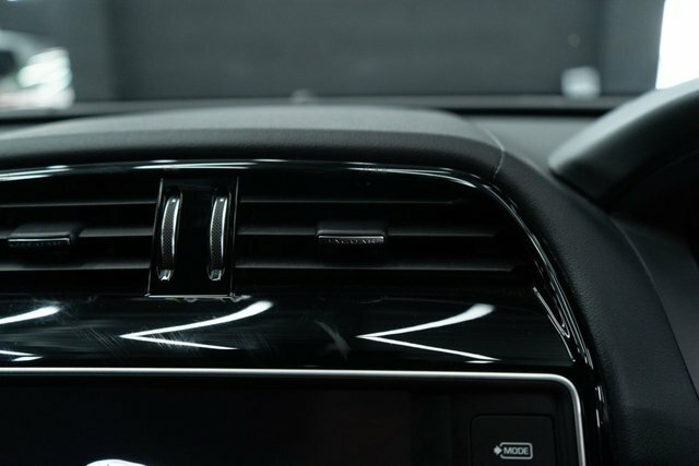 Jaguar F-Pace 3.0D V6 S Black #45
