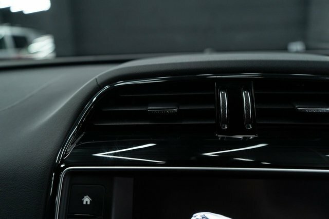Jaguar F-Pace 3.0D V6 S Black #46