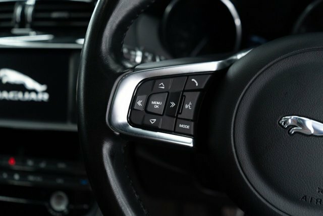 Jaguar F-Pace 3.0D V6 S Black #37