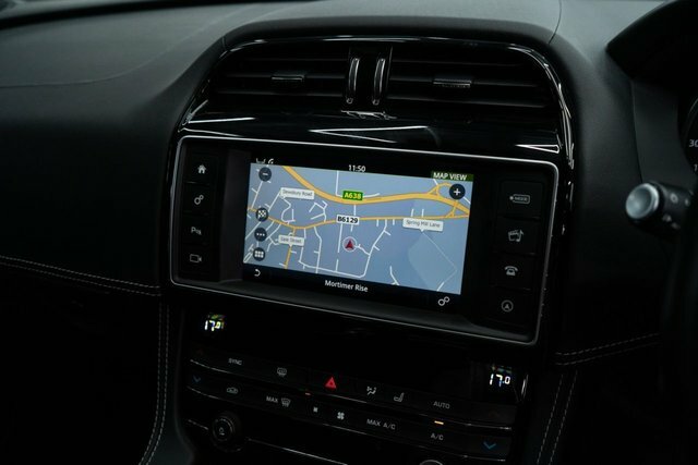 Jaguar F-Pace 3.0D V6 S Black #63
