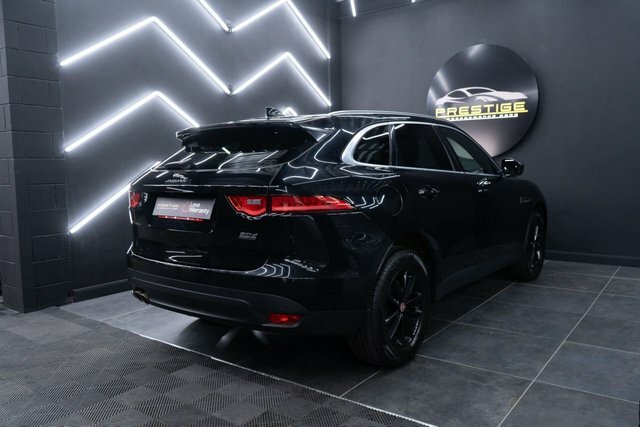 Jaguar F-Pace 3.0D V6 S Black #81