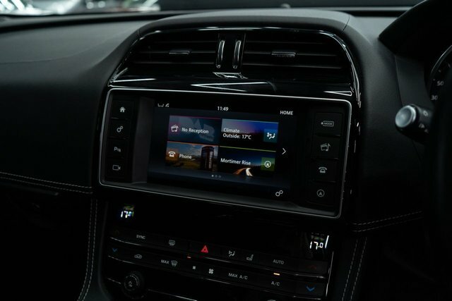 Jaguar F-Pace 3.0D V6 S Black #55