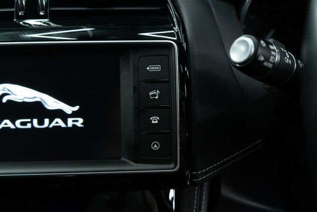 Jaguar F-Pace 3.0D V6 S Black #50
