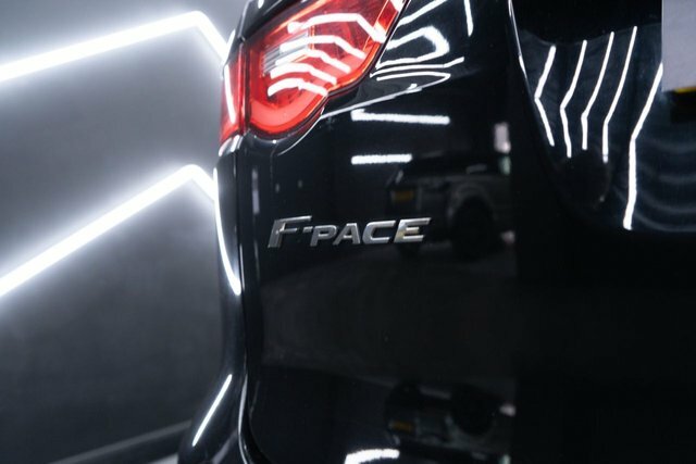 Jaguar F-Pace 3.0D V6 S Black #88