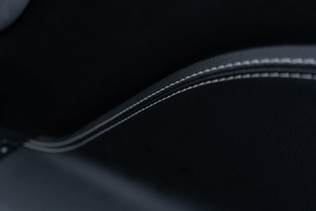 Jaguar F-Pace 3.0D V6 S Black #32