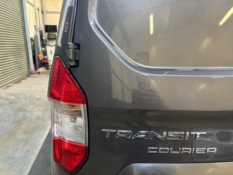 Ford Transit Courier 1.0 Ecoboost Trend Van 6 Speed White #31