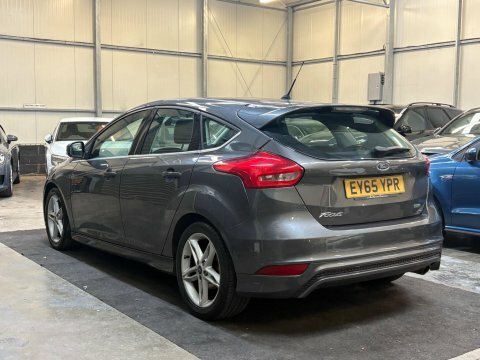 Ford Focus 1.5T Ecoboost Zetec EY65YPR #4