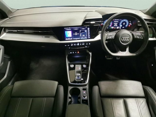 Audi A3 Tfsi 30 S Line EJ23ONW Black #5