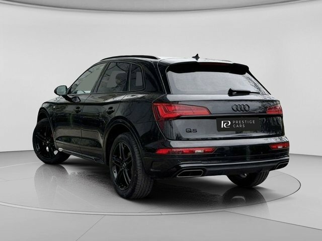 Audi Q5 Tfsie 50 S Line Black #2