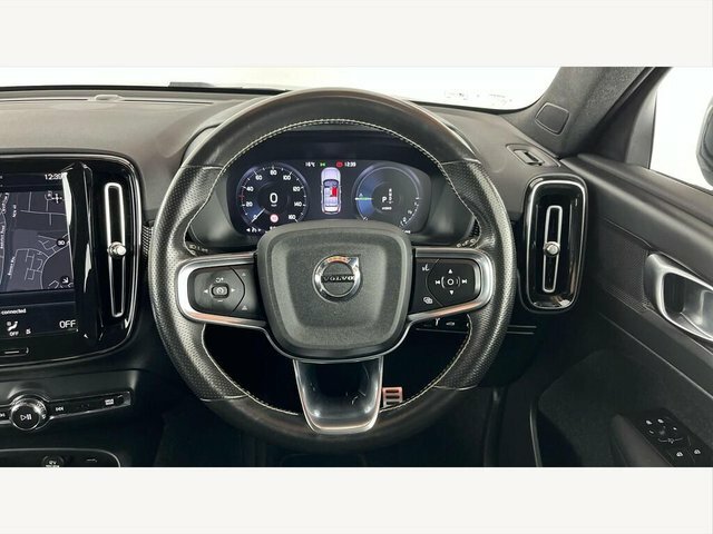Volvo XC40 T5 Twin Engine Recharge Black #6