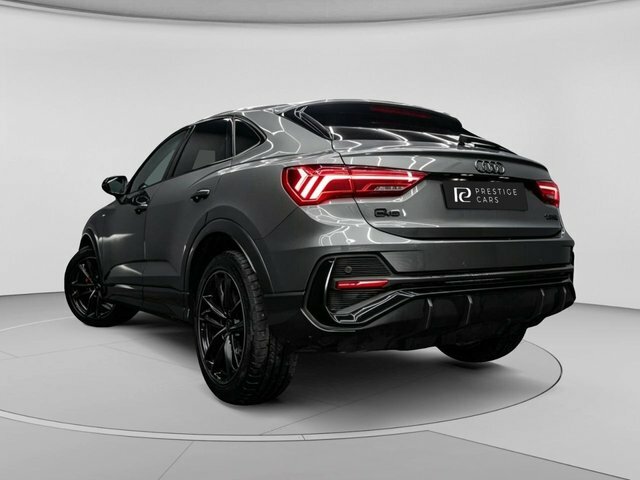 Audi Q3 Tfsie 45 Black Edition Black #4