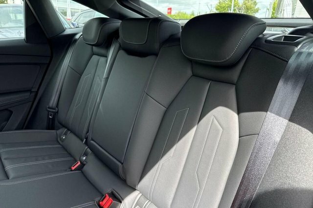 Audi Q4 E Tron Audi Q4 E-tron Q4 S Line 40 E-tron 150,00 Kw White #14