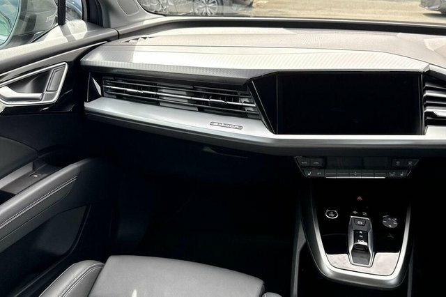 Audi Q4 E Tron Audi Q4 E-tron Q4 S Line 40 E-tron 150,00 Kw White #12