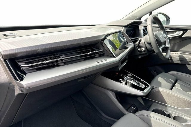 Audi Q4 E Tron Audi Q4 E-tron Q4 S Line 40 E-tron 150,00 Kw White #15