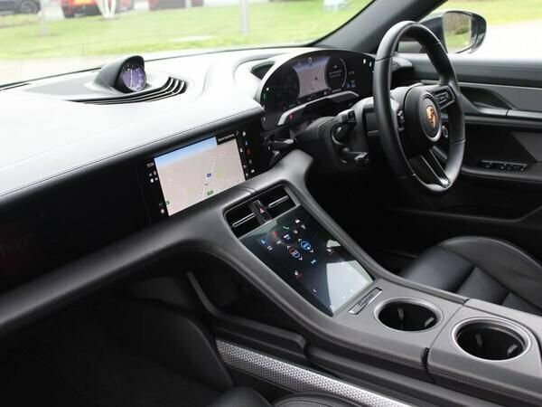 Porsche Taycan 79.2Kwh Saloon Black #4