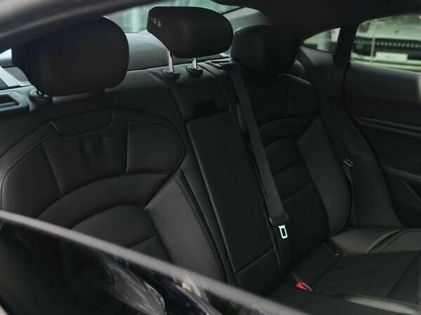 Porsche Taycan 4S 93Kwh 563 Bhp Grey #10