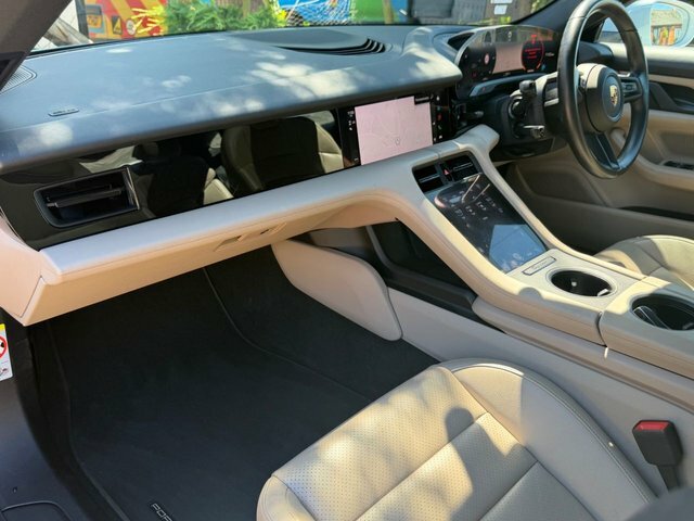 Porsche Taycan Taycan 4S 93Kwh Black #8